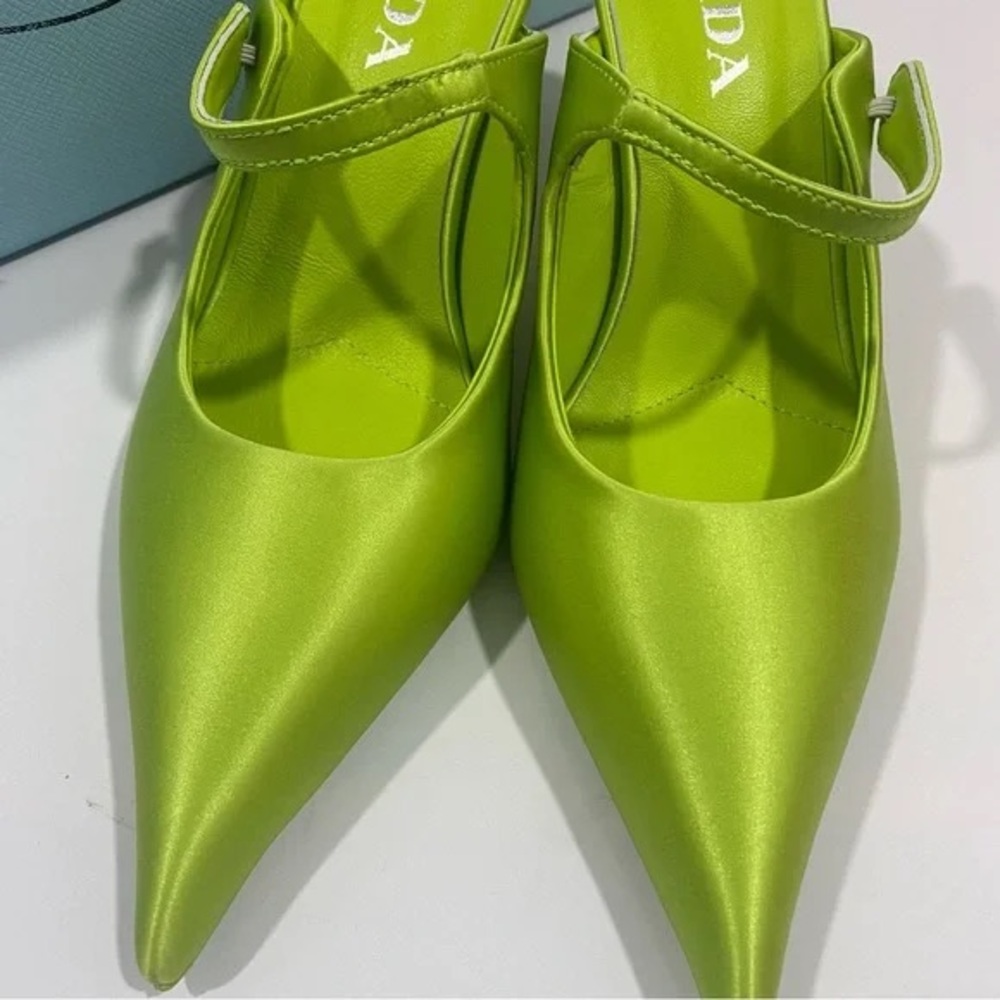 Prada Women's Green Heels - Picture 2 of 4